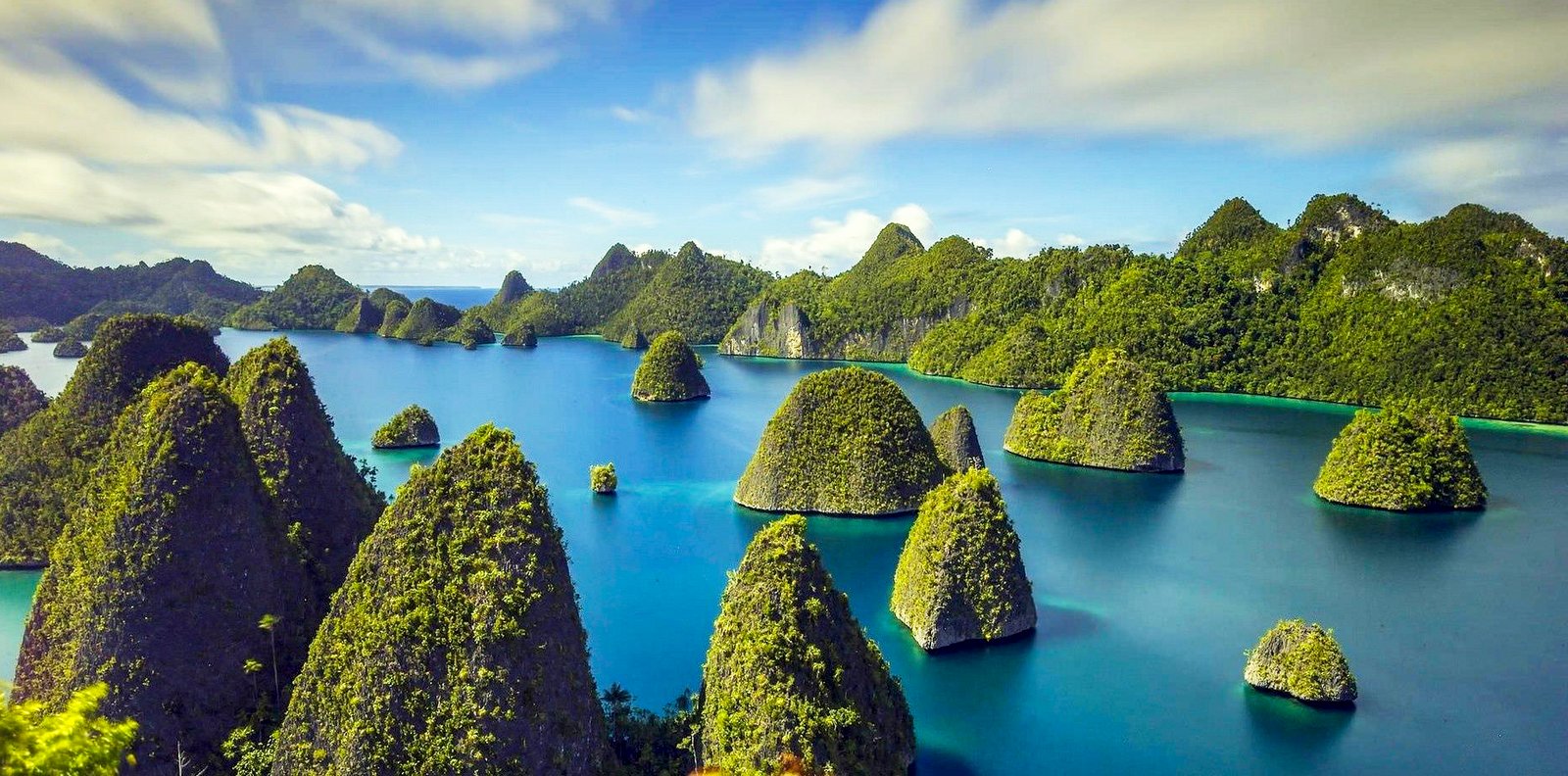 Indonesia Luxury Tour Packages – Exclusive Private Island & Adventure Journeys